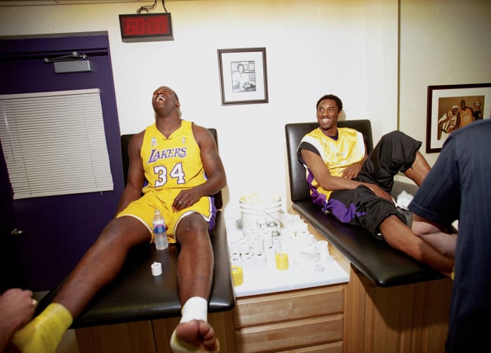 2002-Shaquille-O'Neal-Kobe-Bryant-001250663.jpg